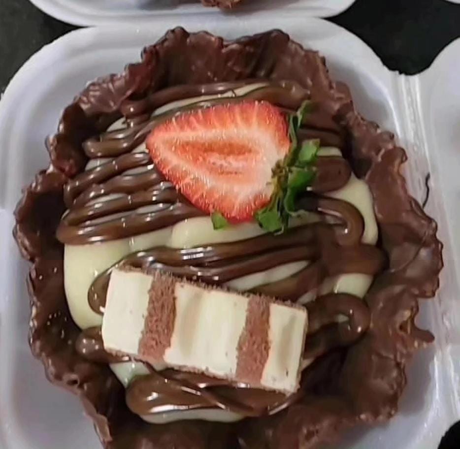 Cestinha brownie kinder Bueno 
