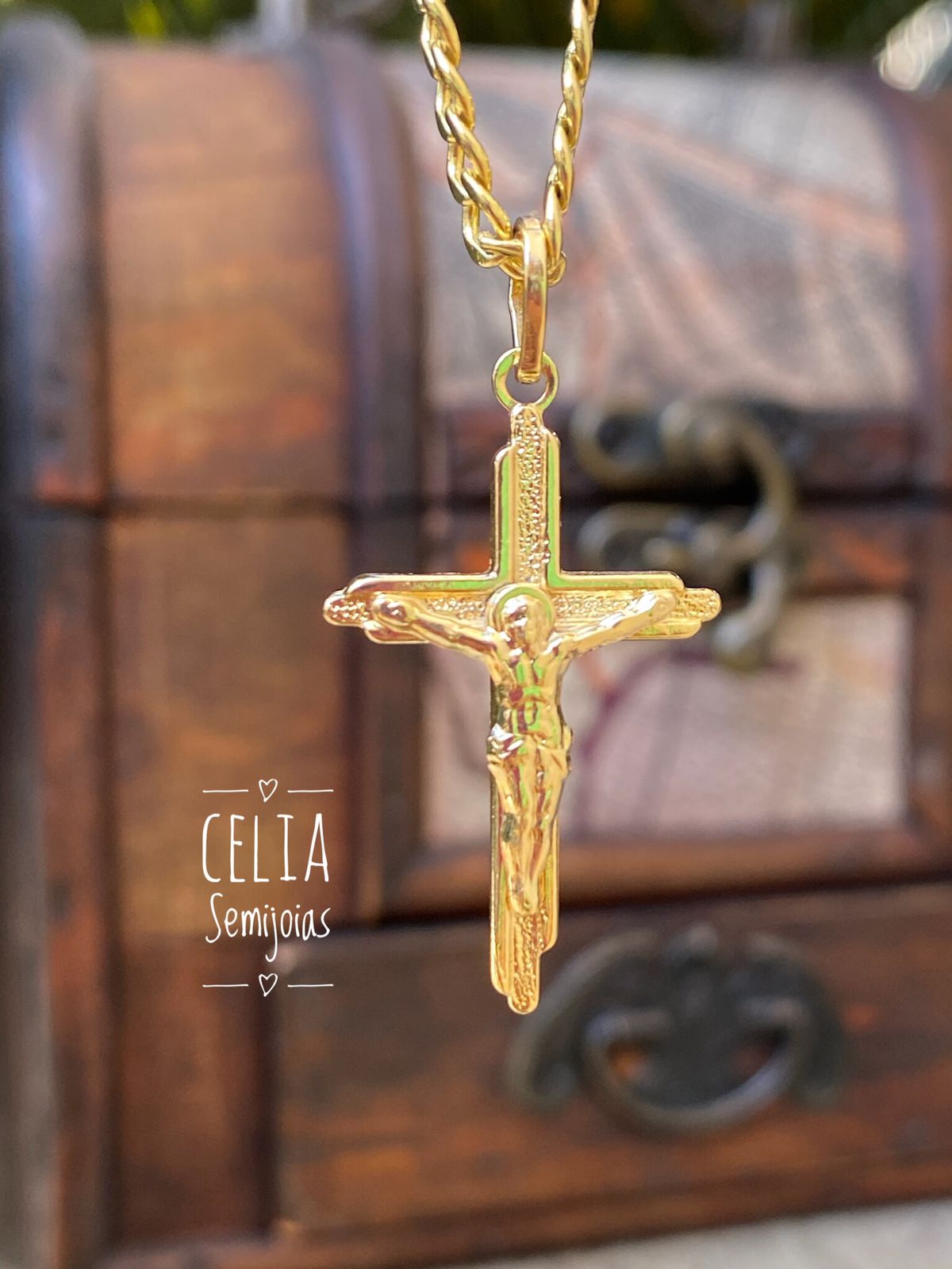 PINGENTE DE CRUZ FOSCA