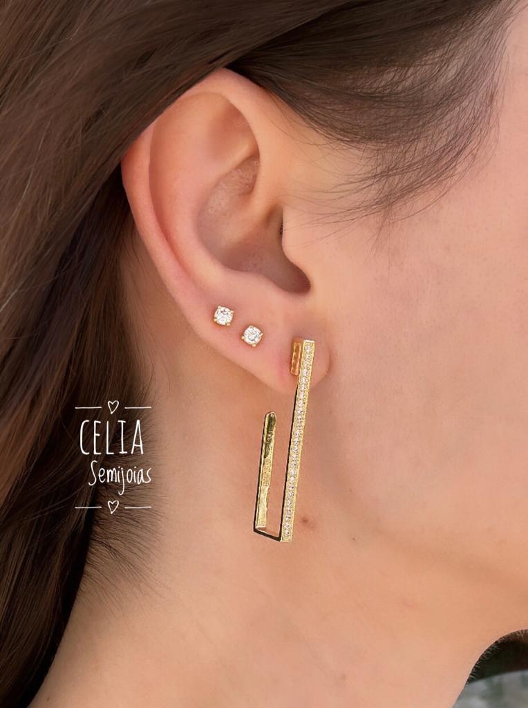 BRINCO ARGOLA RETANGULAR ZIRCONIAS