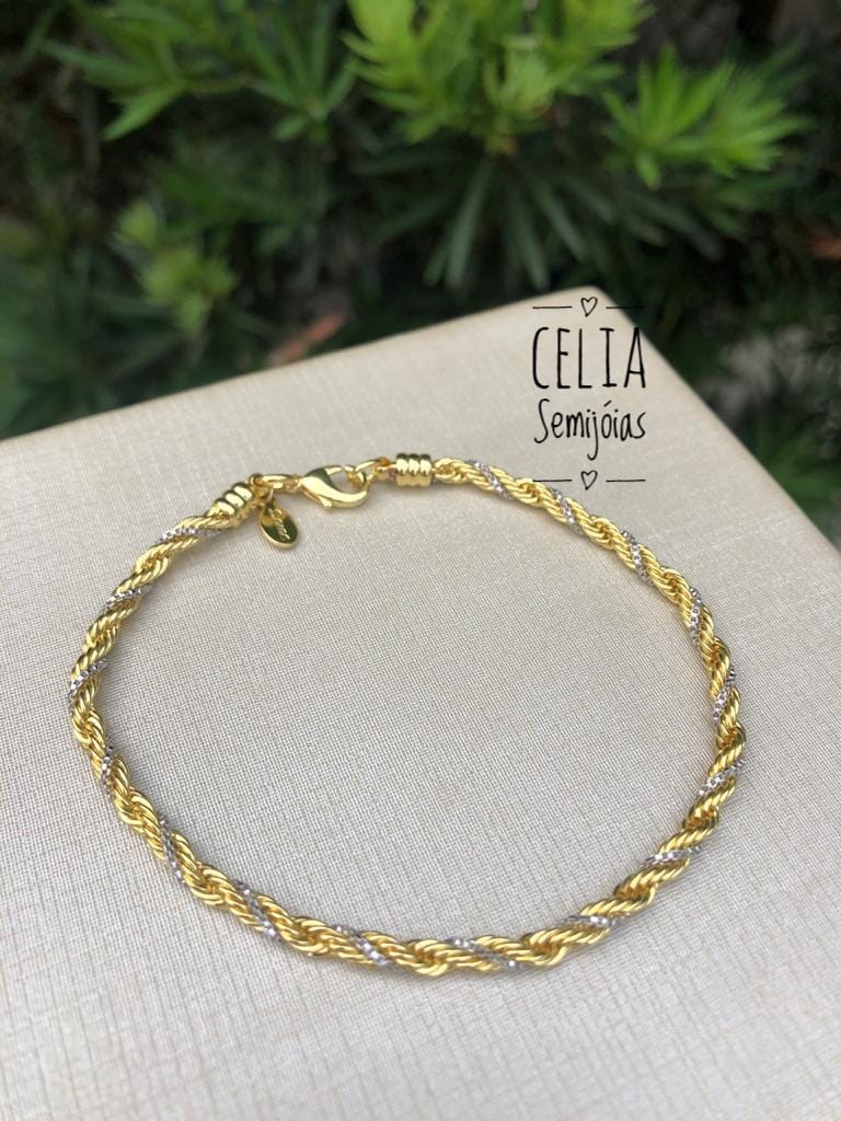 PULSEIRA 18CM TORCIDA COM OURO BRANCO MEDIA